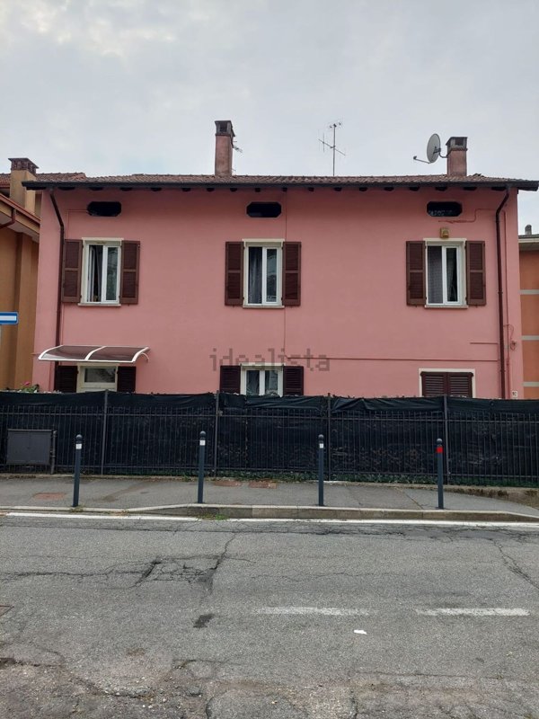 appartamento in vendita a Luino in zona Molino