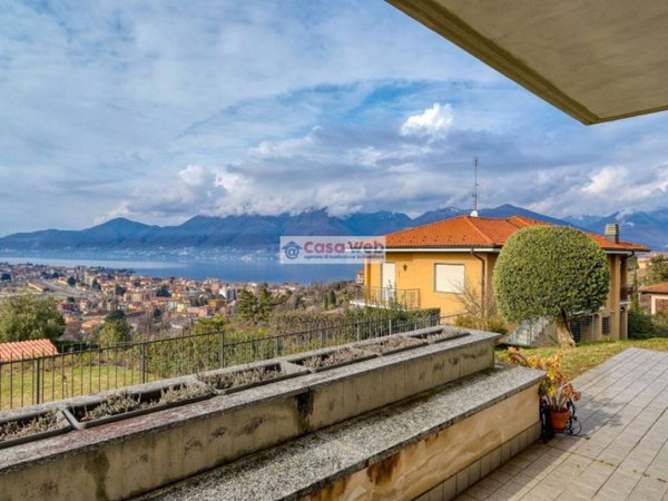 casa indipendente in vendita a Luino in zona San Pietro