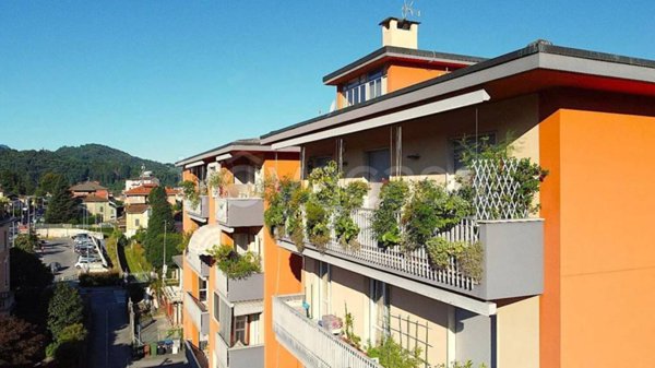 appartamento in vendita a Luino in zona San Pietro