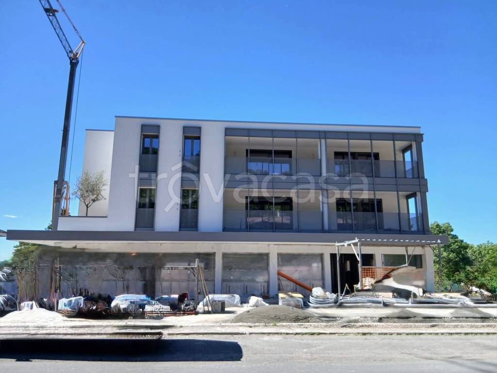 appartamento in vendita a Luvinate