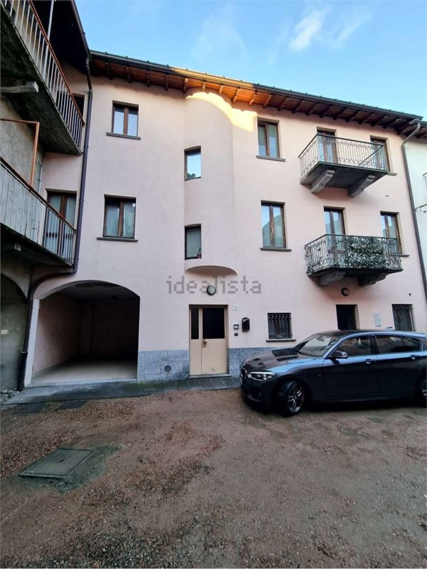 appartamento in vendita a Luvinate