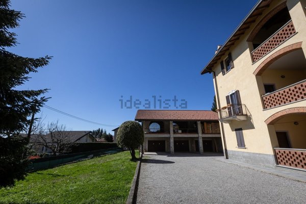 appartamento in vendita a Luvinate