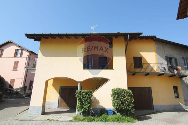 appartamento in vendita a Luvinate