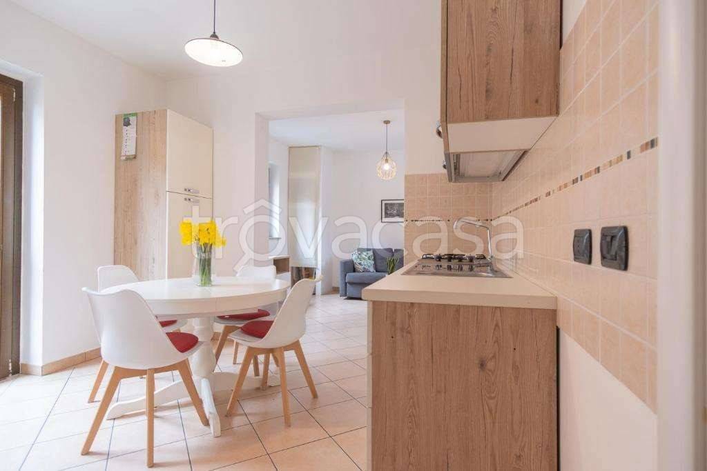 appartamento in vendita a Luvinate