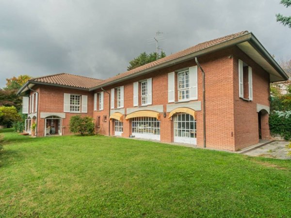 casa indipendente in vendita a Luvinate