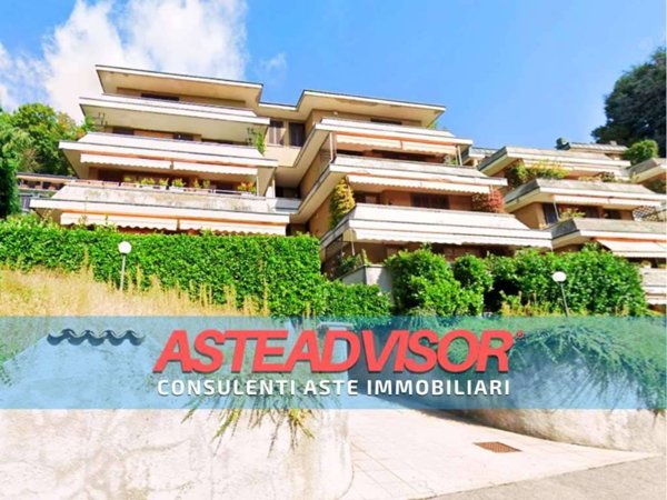 appartamento in vendita a Luvinate