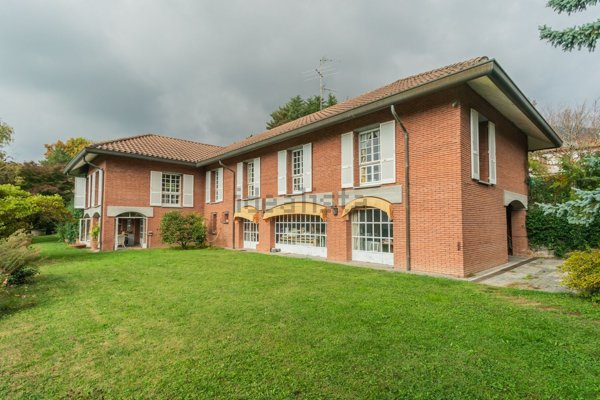 casa indipendente in vendita a Luvinate