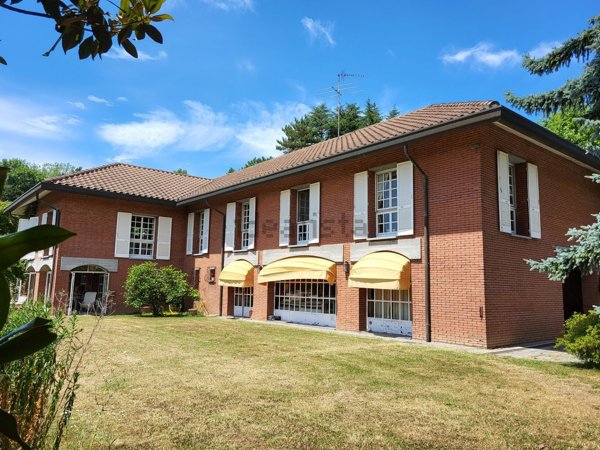 casa indipendente in vendita a Luvinate