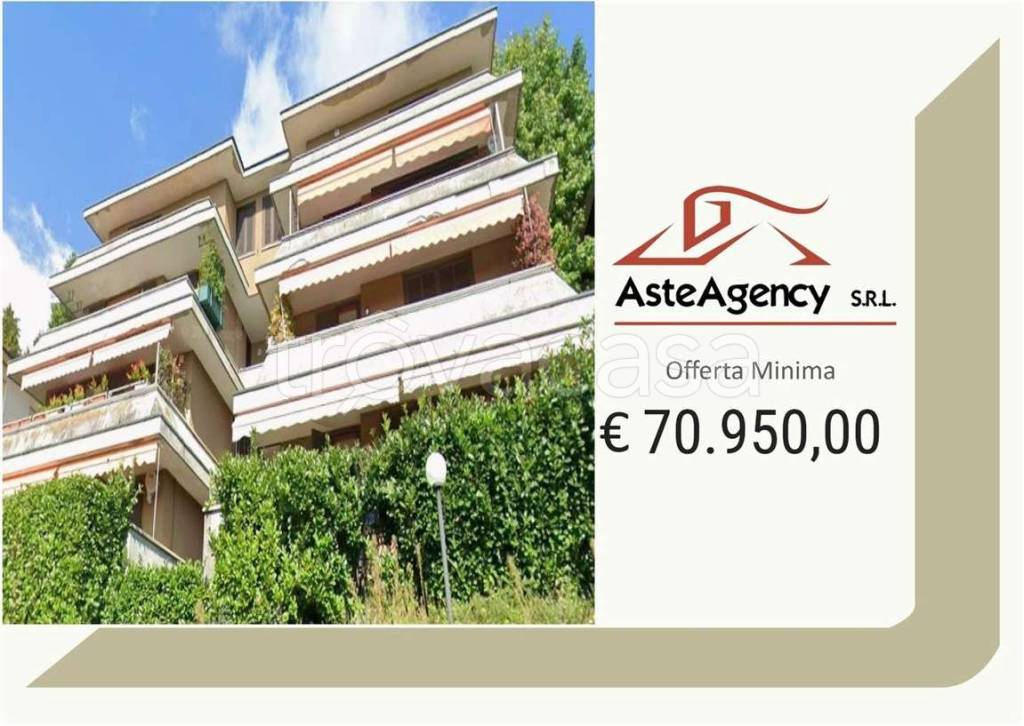 appartamento in vendita a Luvinate