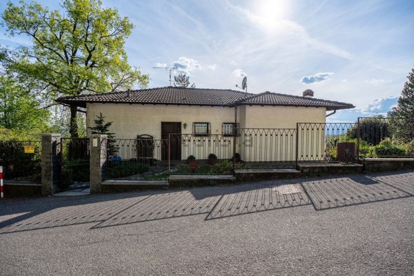 casa indipendente in vendita a Luvinate