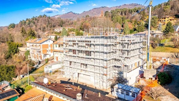 appartamento in vendita a Luvinate
