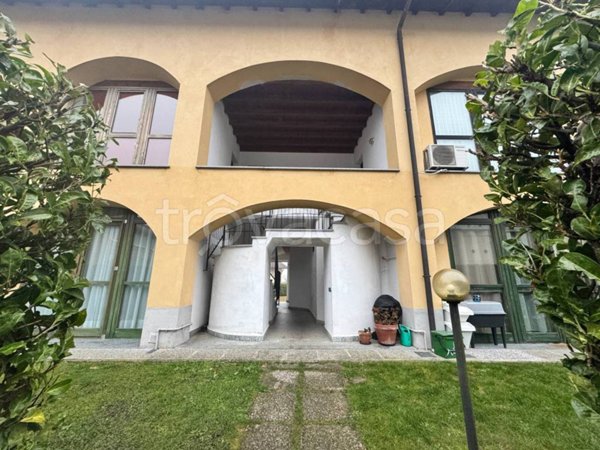 appartamento in vendita a Luvinate