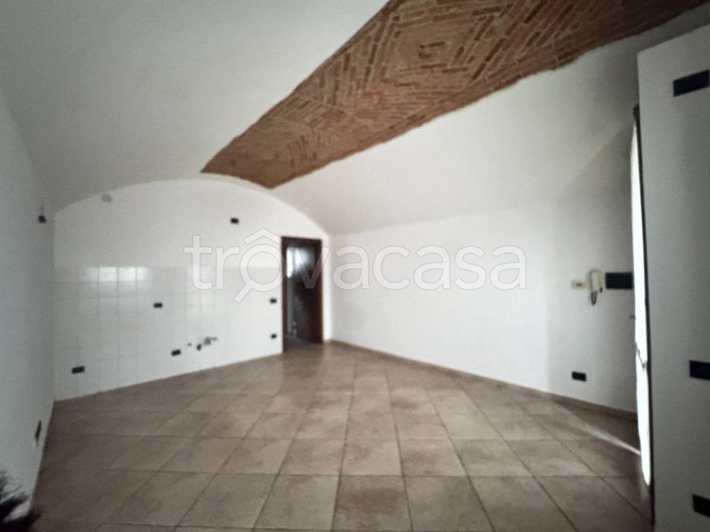 appartamento in vendita a Luvinate