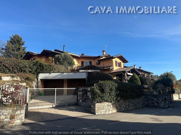 casa indipendente in vendita a Luvinate