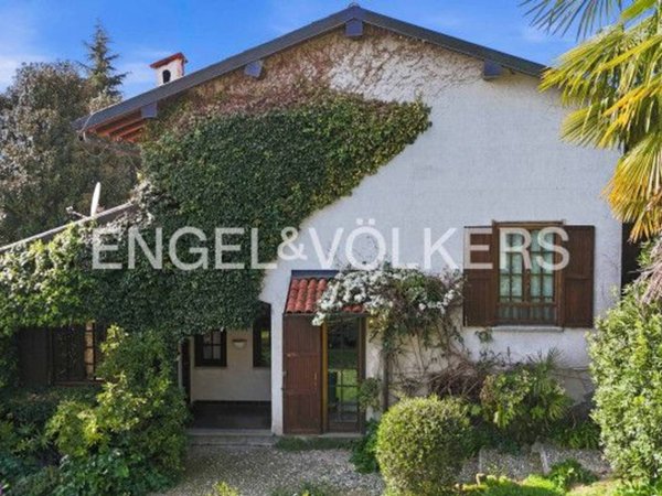 casa indipendente in vendita a Luvinate
