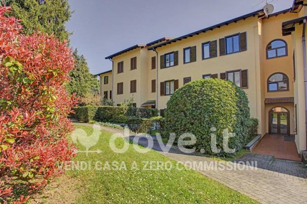appartamento in vendita a Luvinate