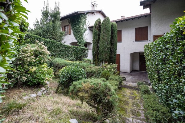 appartamento in vendita a Luvinate