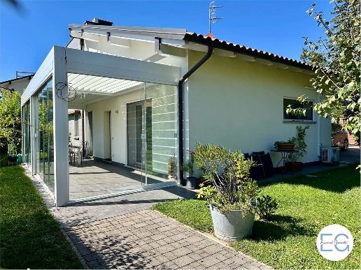 casa indipendente in vendita a Luvinate