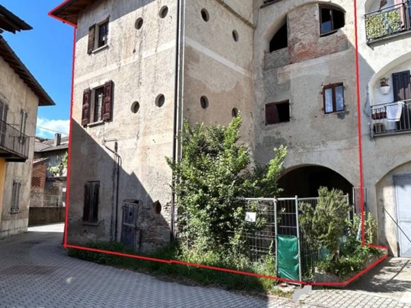 appartamento in vendita a Luvinate