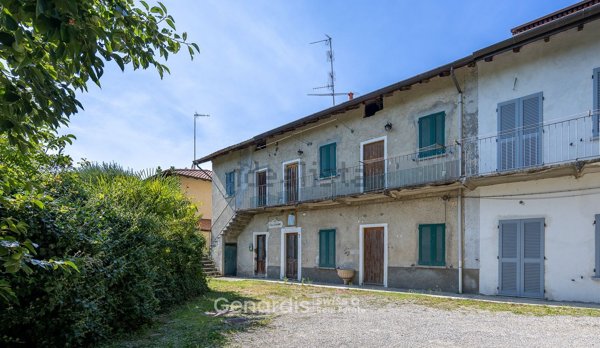 appartamento in vendita a Luvinate