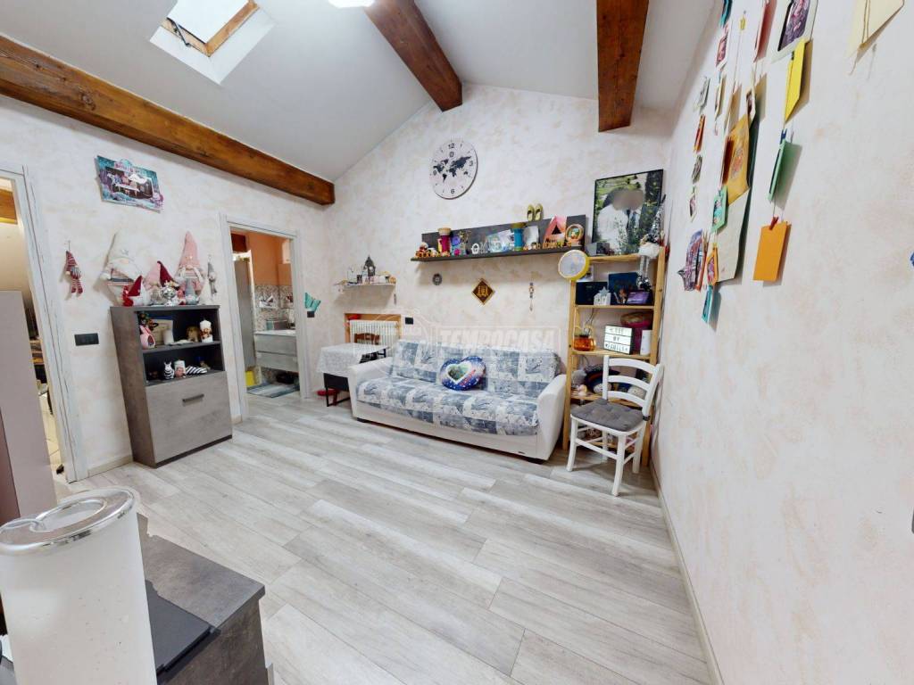 appartamento in vendita a Malnate