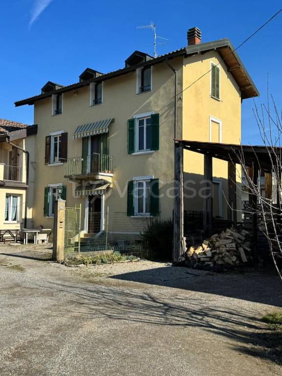 casa indipendente in vendita a Malnate