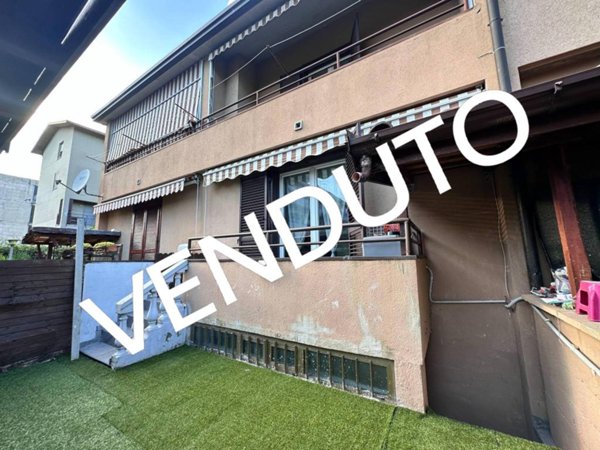 casa indipendente in vendita a Malnate