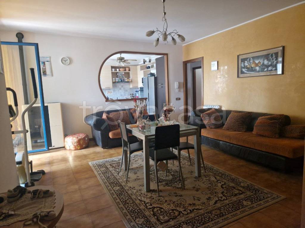 appartamento in vendita a Malnate