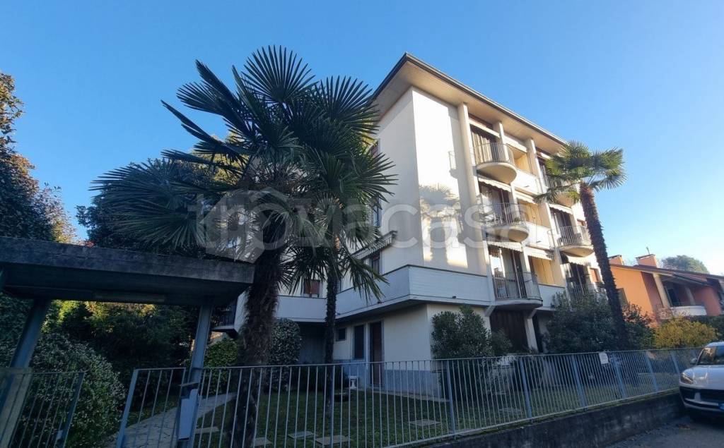 appartamento in vendita a Malnate