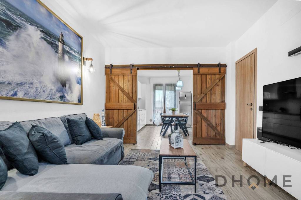 casa indipendente in vendita a Malnate