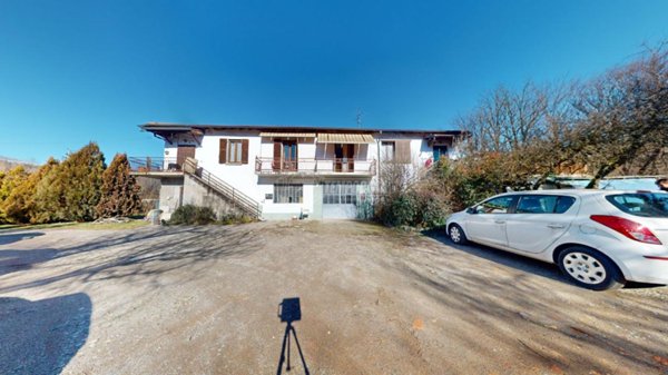 casa indipendente in vendita a Malnate