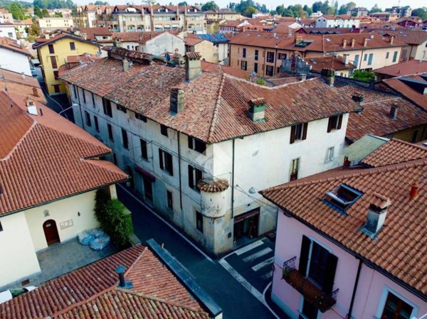 casa indipendente in vendita a Malnate