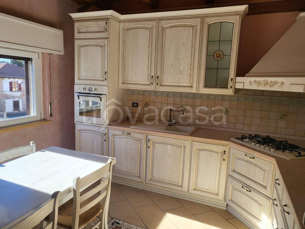 appartamento in vendita a Malnate