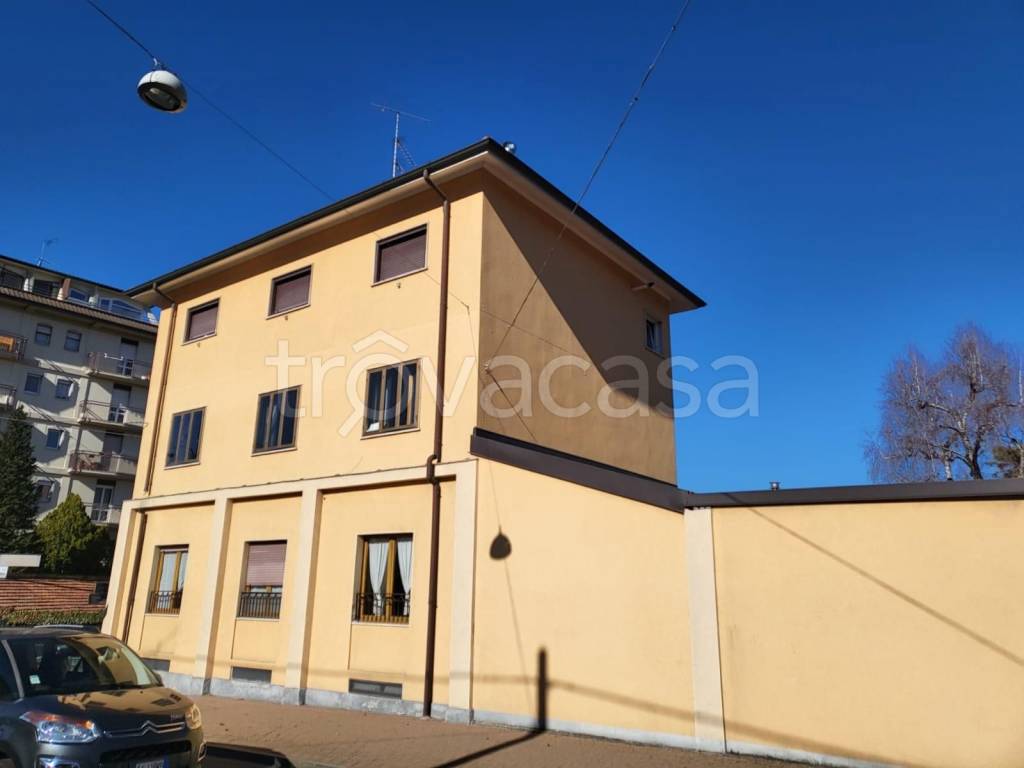 appartamento in vendita a Malnate