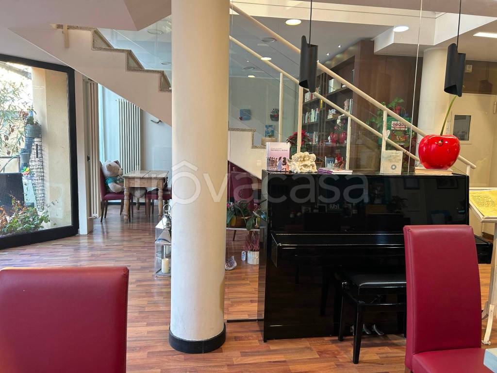 negozio in vendita a Malnate