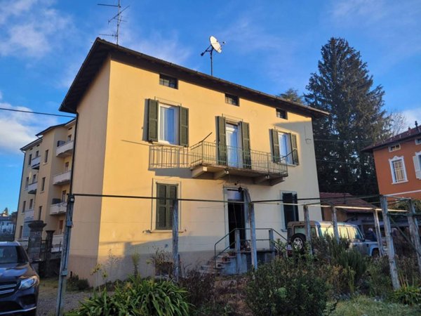 casa indipendente in vendita a Malnate