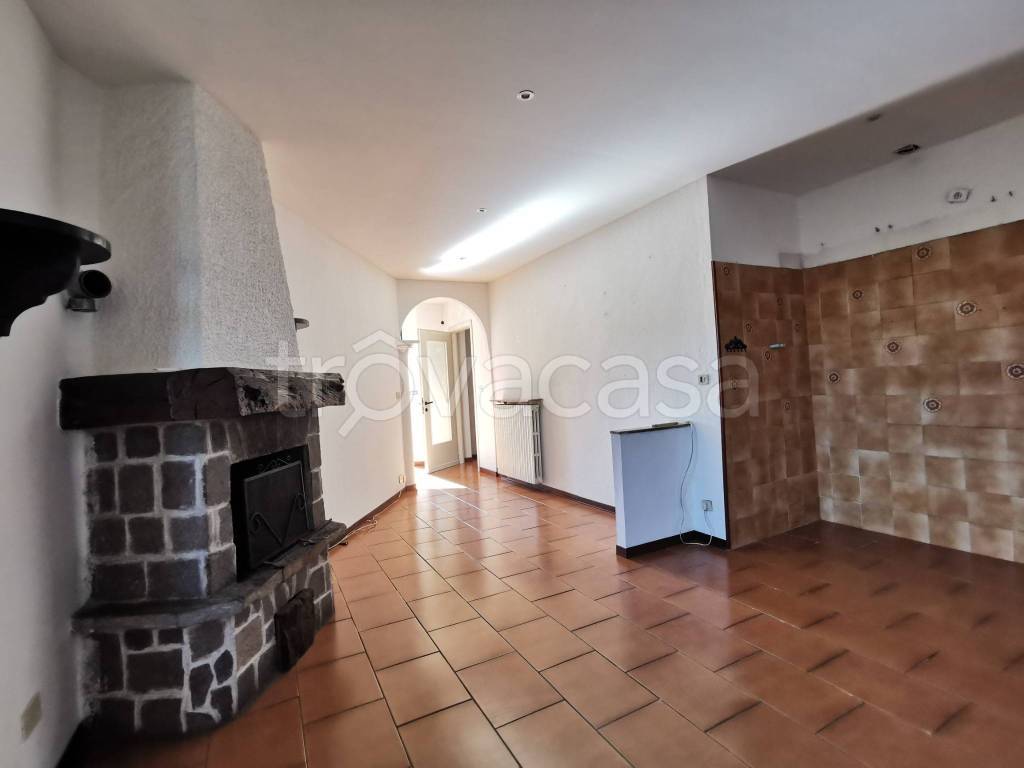 casa indipendente in vendita a Malnate