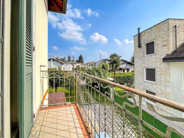 appartamento in vendita a Malnate