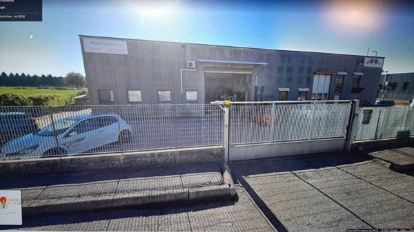 locale commerciale in vendita a Malnate