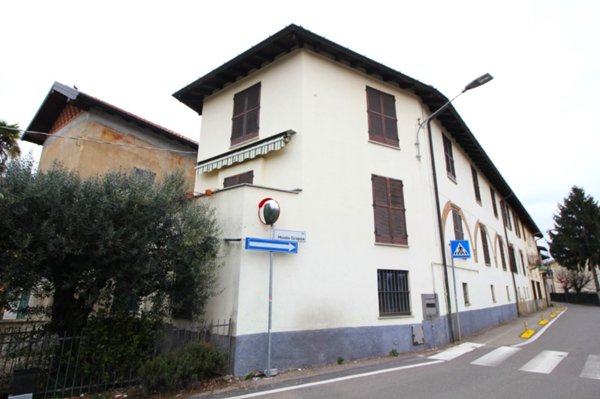 casa indipendente in vendita a Malnate