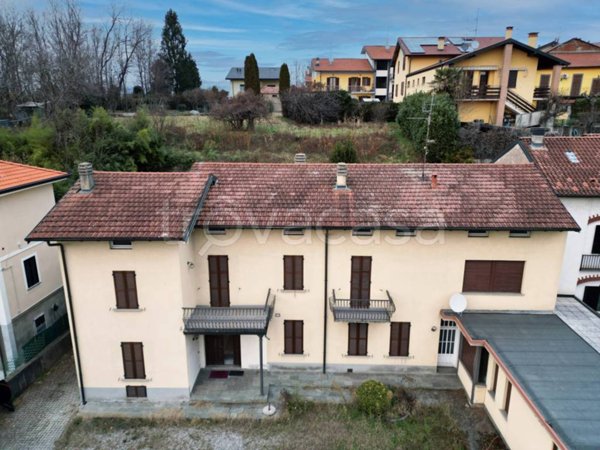 casa indipendente in vendita a Malnate in zona San Salvatore