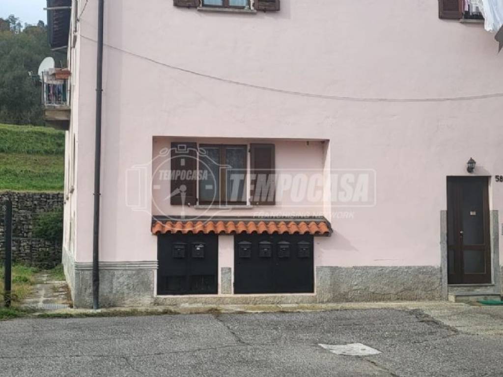 appartamento in vendita a Malnate