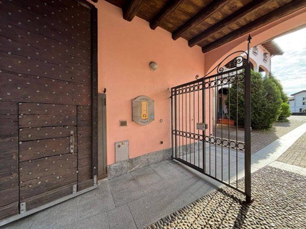 appartamento in vendita a Malnate