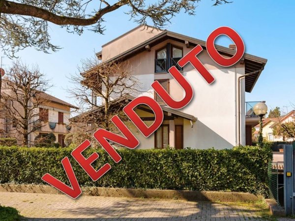 appartamento in vendita a Malnate