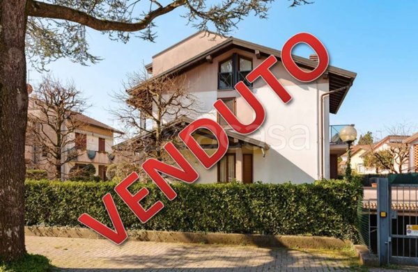 appartamento in vendita a Malnate