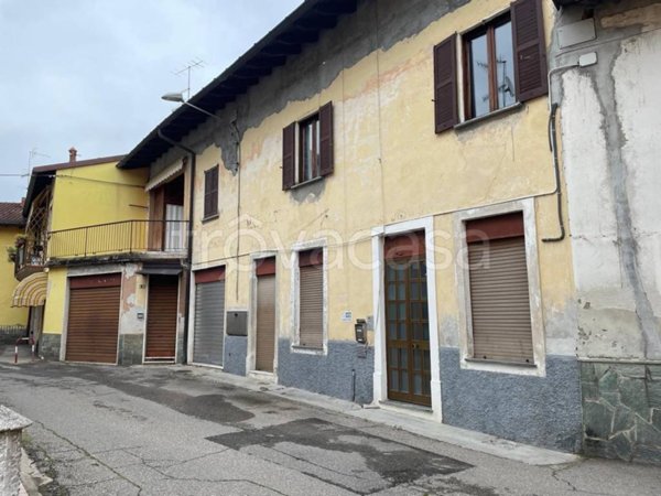 appartamento in vendita a Malnate