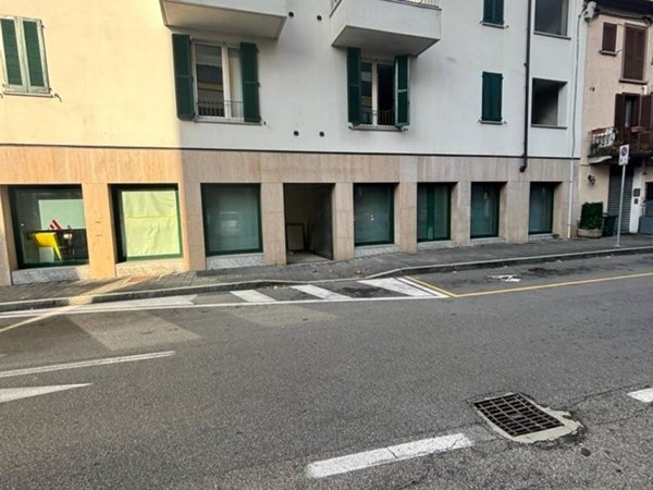 negozio in vendita a Malnate