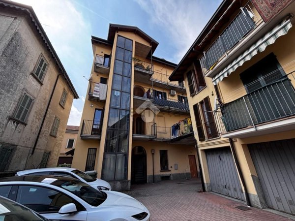 appartamento in vendita a Malnate