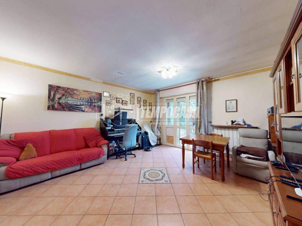 appartamento in vendita a Malnate