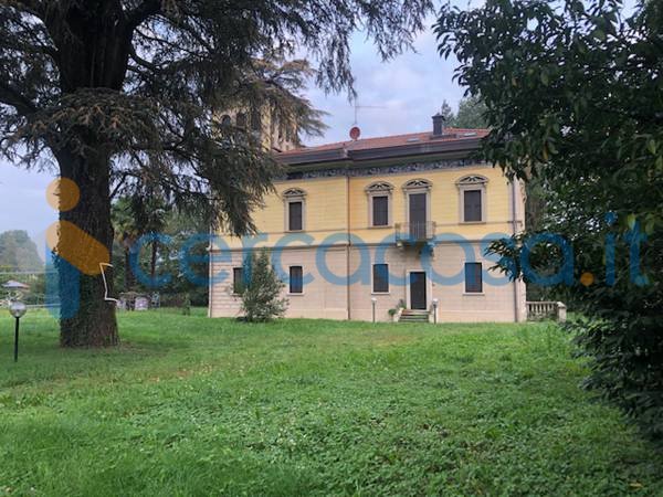 casa indipendente in vendita a Malnate